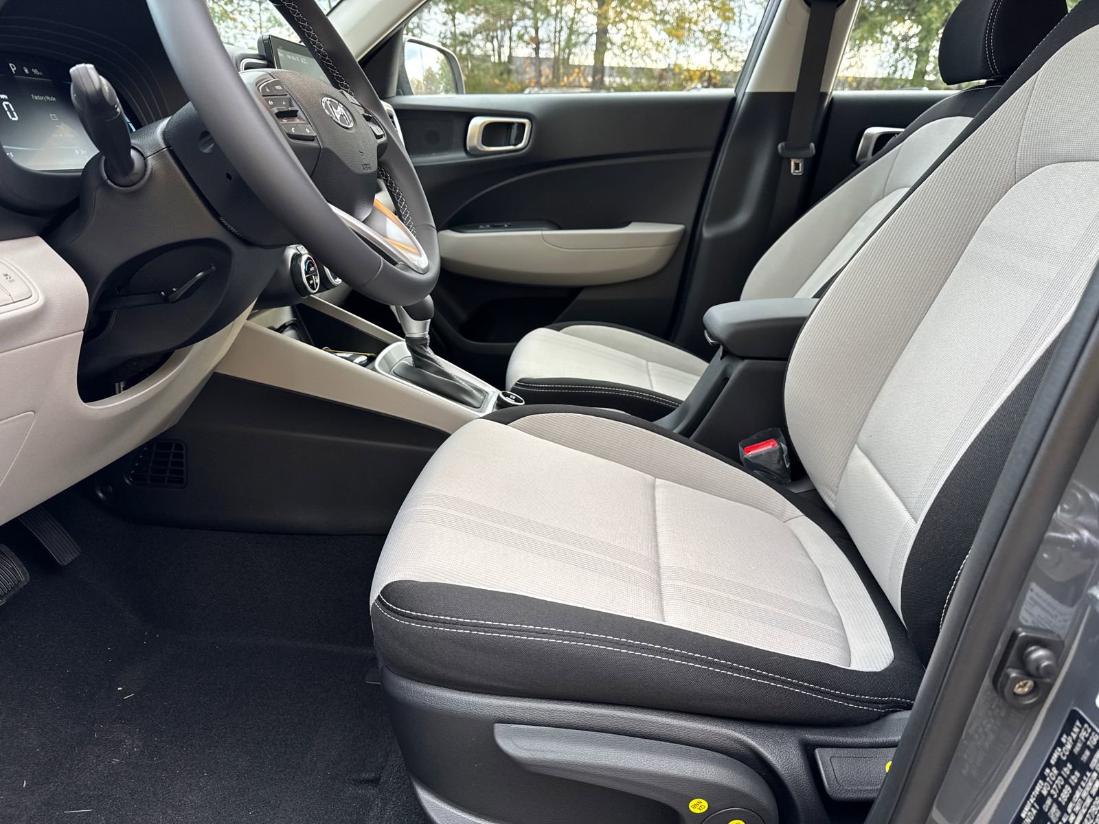 New 2026 Hyundai Venue SEL FWD image 10