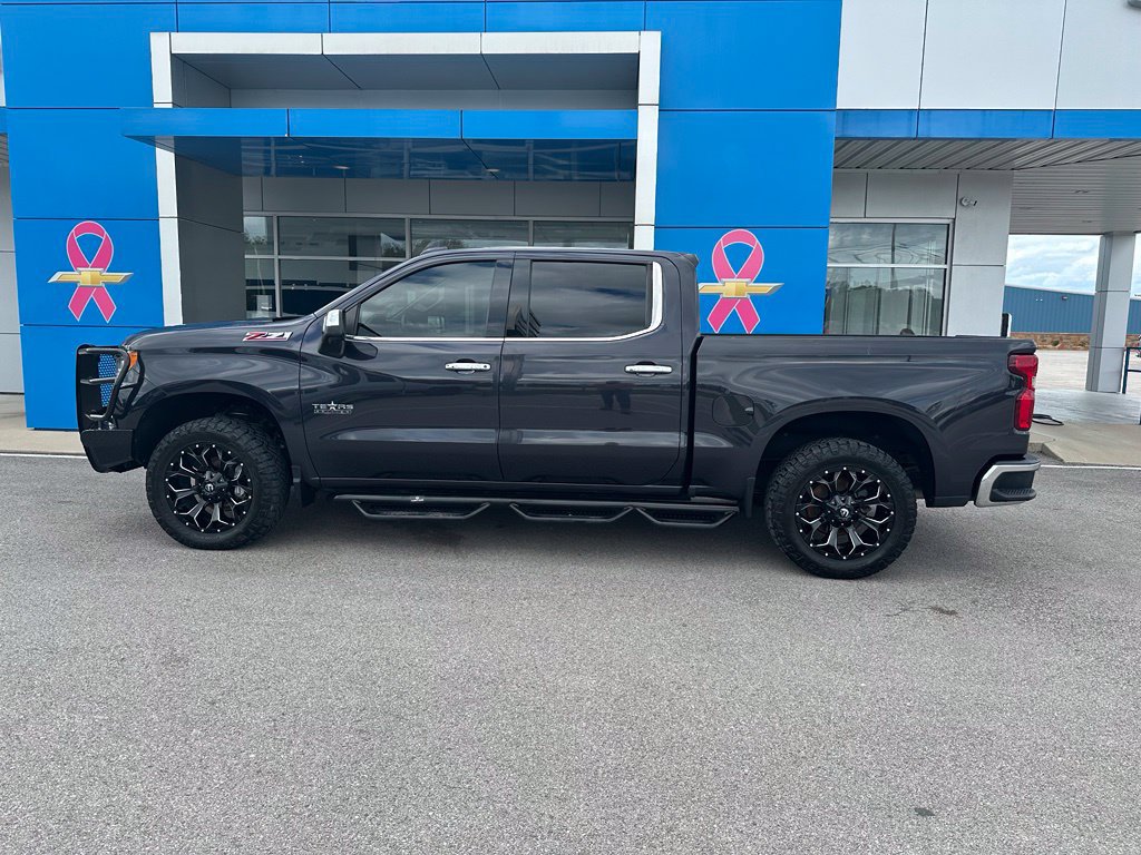 Used 2022 Chevrolet Silverado 1500 LTZ AWD/4WD image 3
