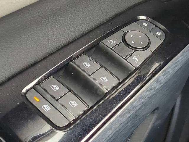 Certified 2025 Nissan Pathfinder SL image 24