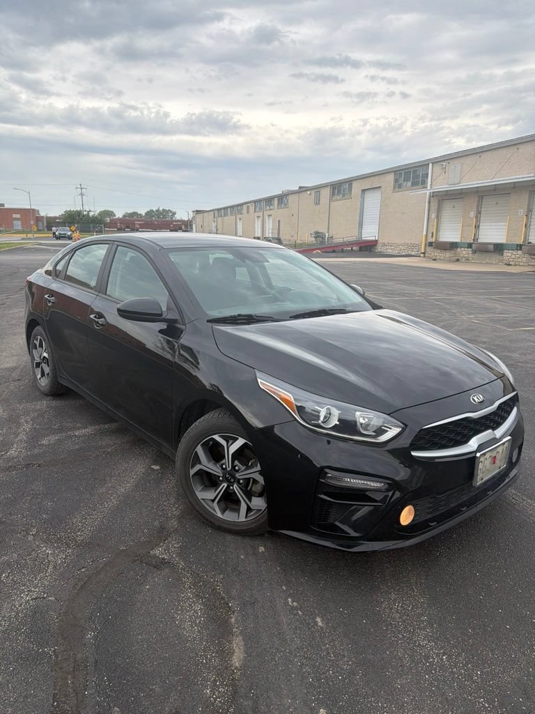 Used 2021 Kia Forte LXS FWD image 2