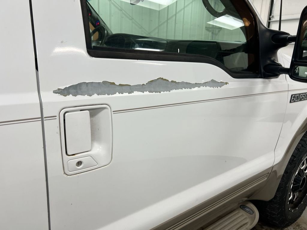 Used 2000 Ford Excursion Limited AWD/4WD image 32