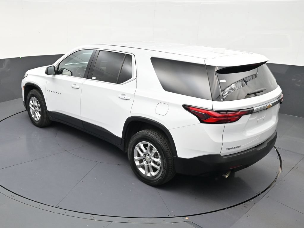 Used 2023 Chevrolet Traverse LS FWD image 14
