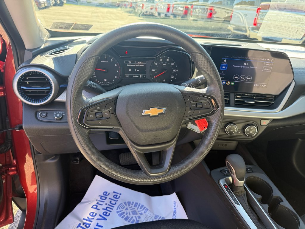 Used 2024 Chevrolet Trax LS w/ LS Convenience Package FWD image 15