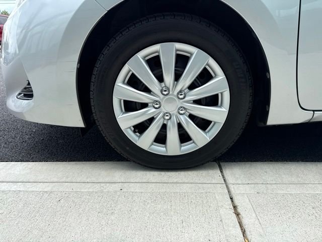Used 2017 Toyota Corolla LE w/ Carpet Mat Package (TMS) FWD image 8