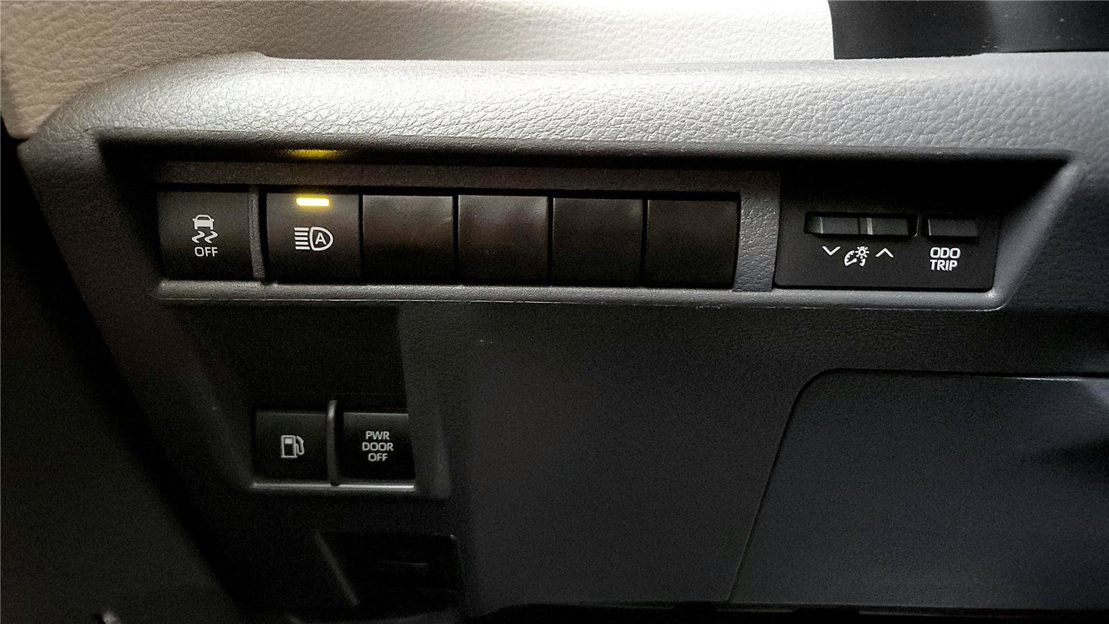 Certified 2024 Toyota Sienna XLE image 34