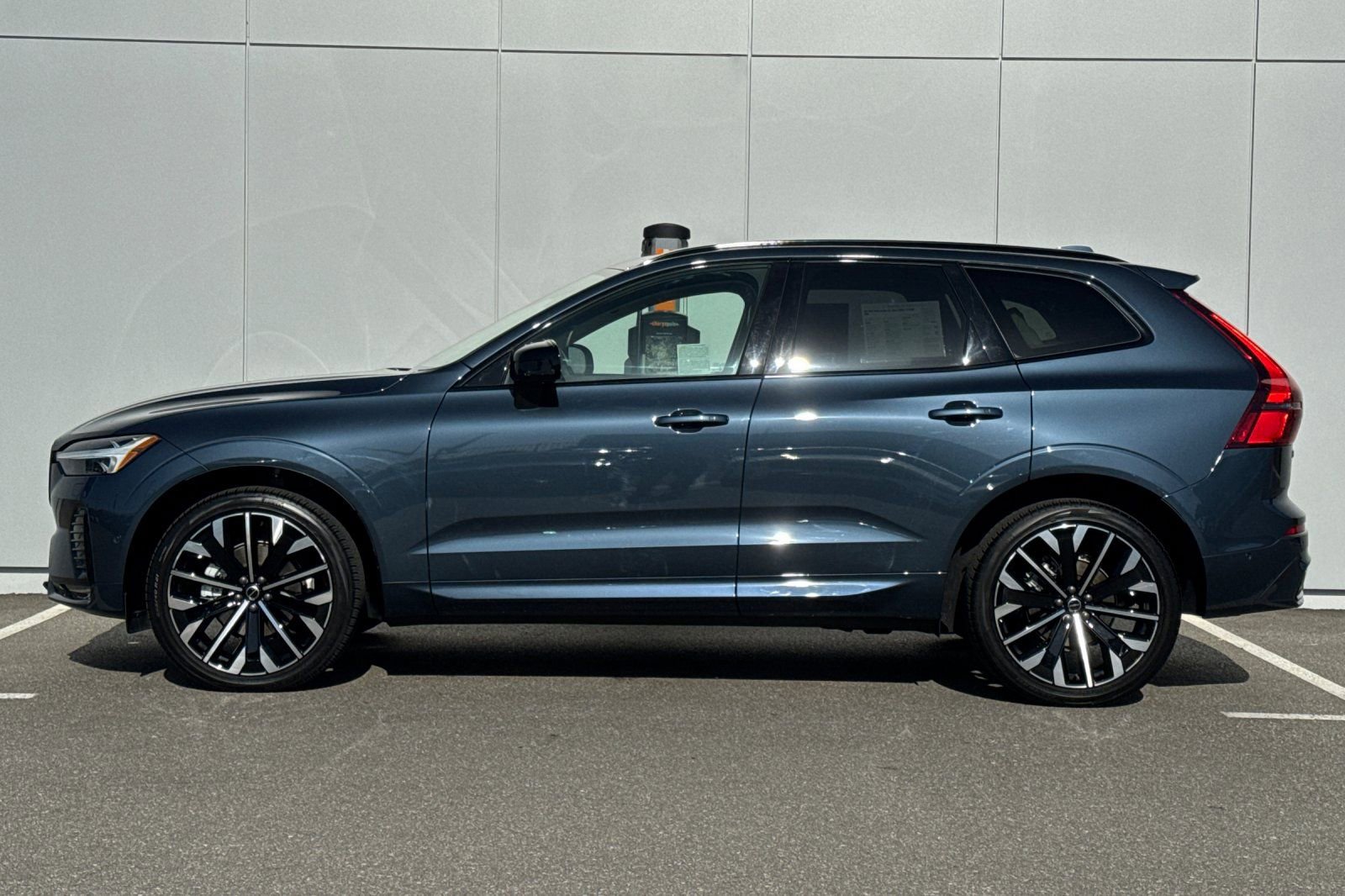 Certified 2026 Volvo XC60 B5 Ultra w/ Protection Package Premier AWD/4WD image 2