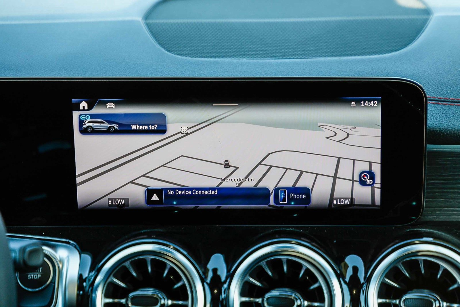 Used 2024 Mercedes-Benz EQB 300 4MATIC image 12