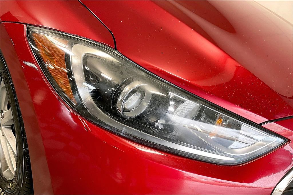 Used 2017 Hyundai Elantra Limited image 26