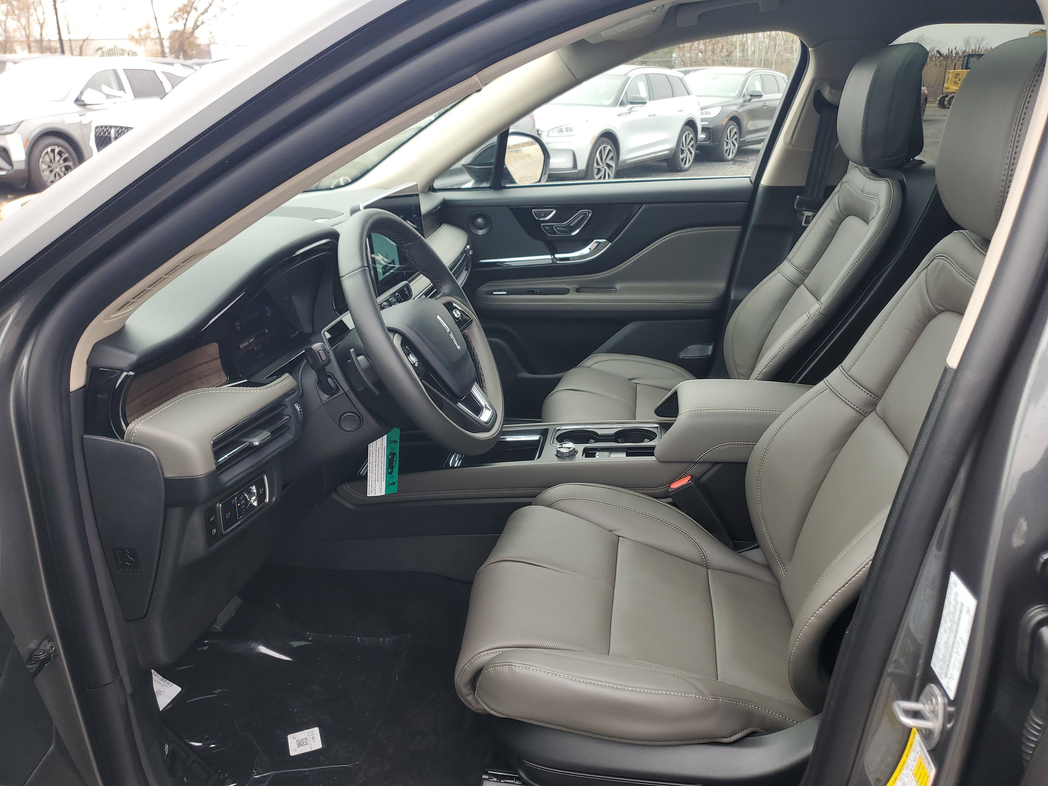 New 2026 Lincoln Corsair Grand Touring image 12