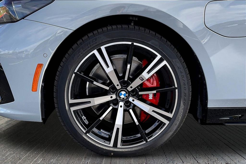 New 2026 BMW 550e xDrive AWD/4WD image 33
