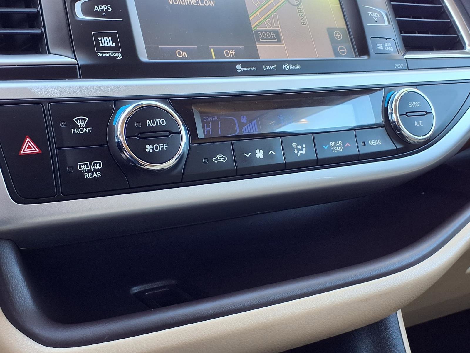 Used 2019 Toyota Highlander Limited AWD/4WD image 15