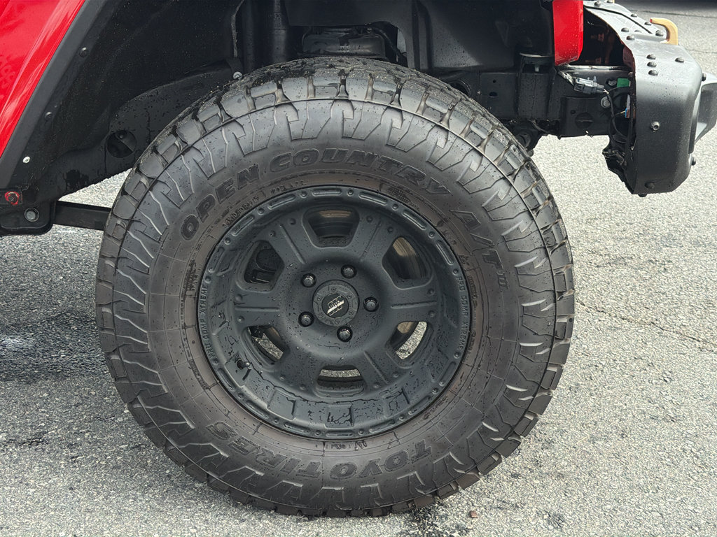Used 2018 Jeep Wrangler Unlimited Rubicon AWD/4WD image 32