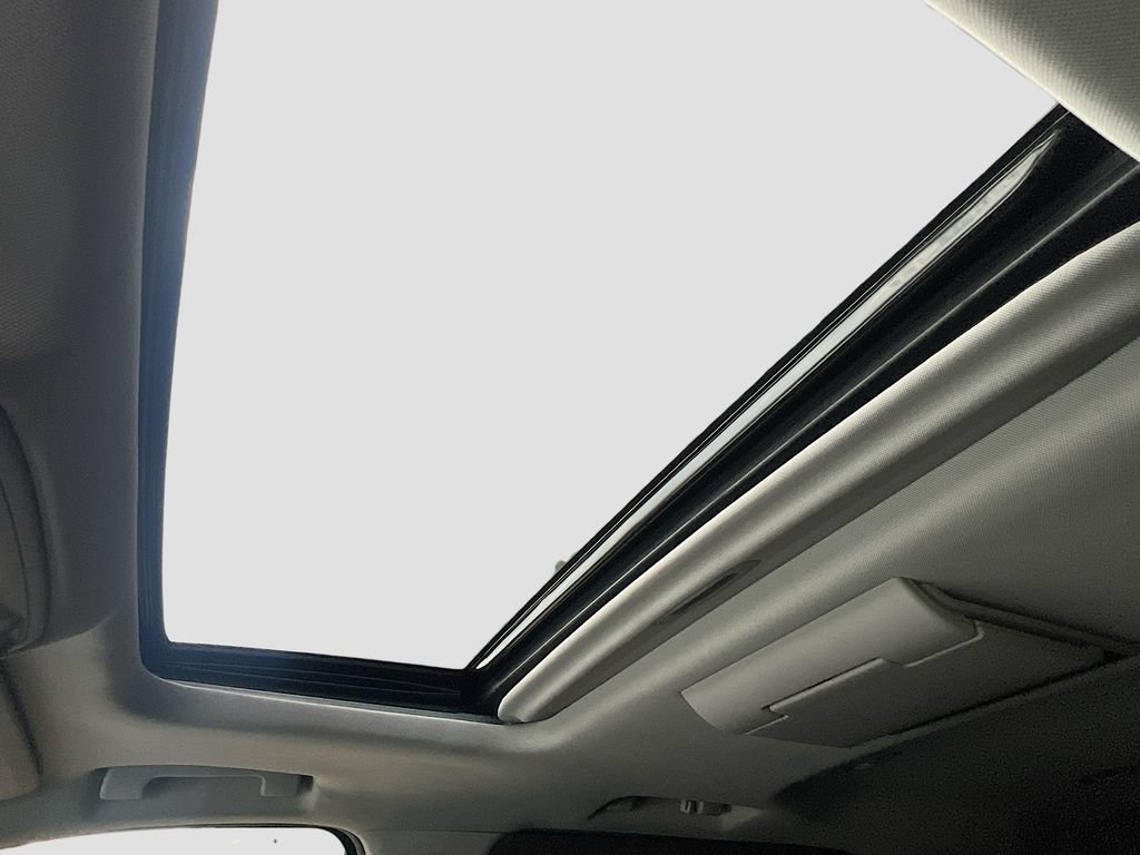 Used 2019 Chevrolet Suburban Premier AWD/4WD image 23