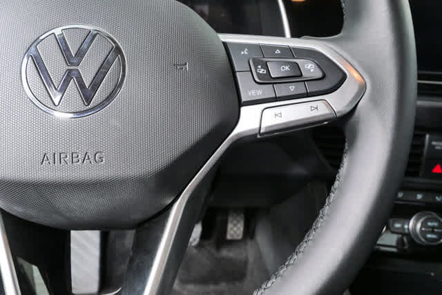 Used 2024 Volkswagen Jetta SE FWD image 14