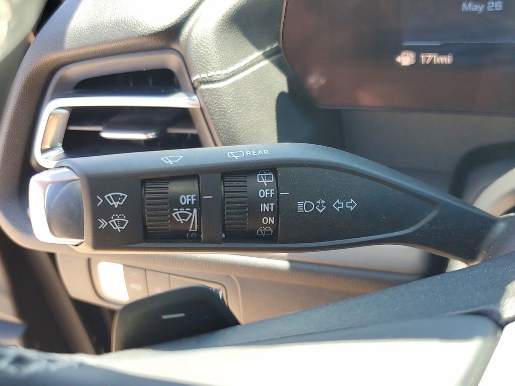Used 2026 Chevrolet Traverse LT w/ Driver Confidence Package FWD image 27