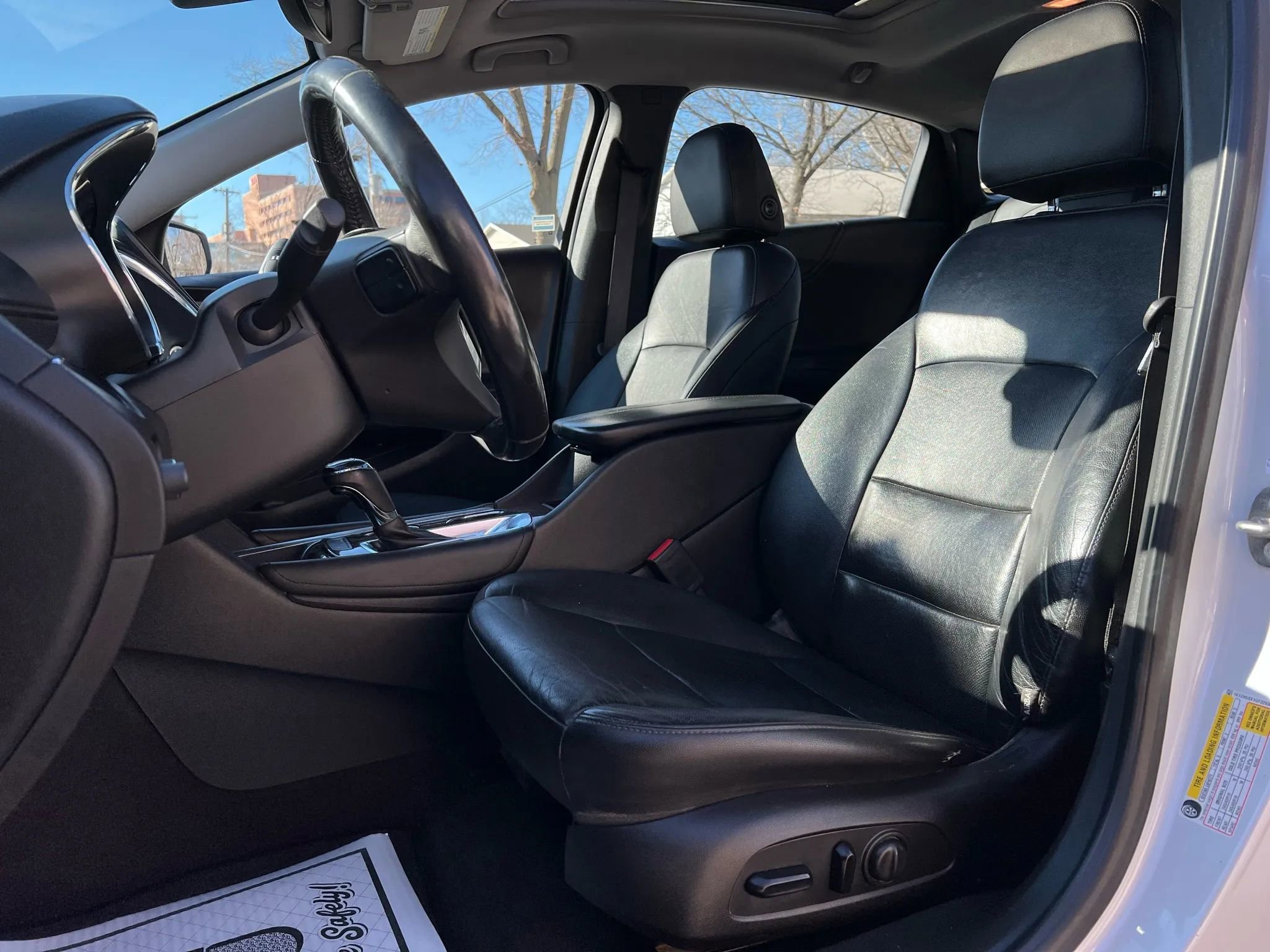 Used 2016 Chevrolet Malibu Premier w/ Driver Confidence Package image 11