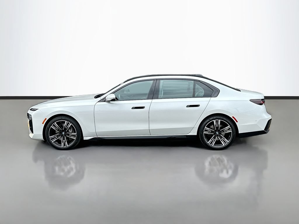 Used 2023 BMW 740i RWD image 2