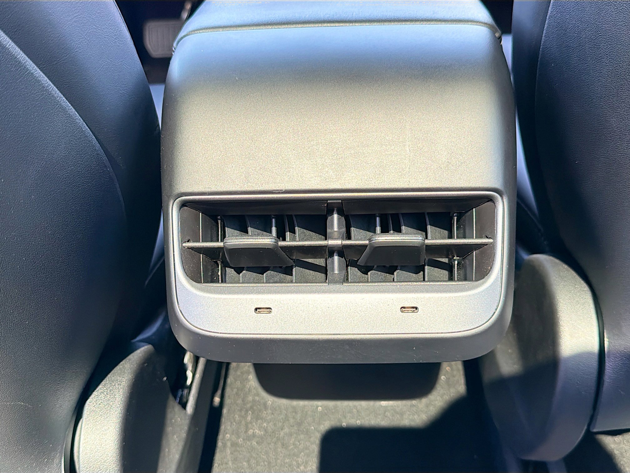 Used 2023 Tesla Model 3 Standard Range image 19