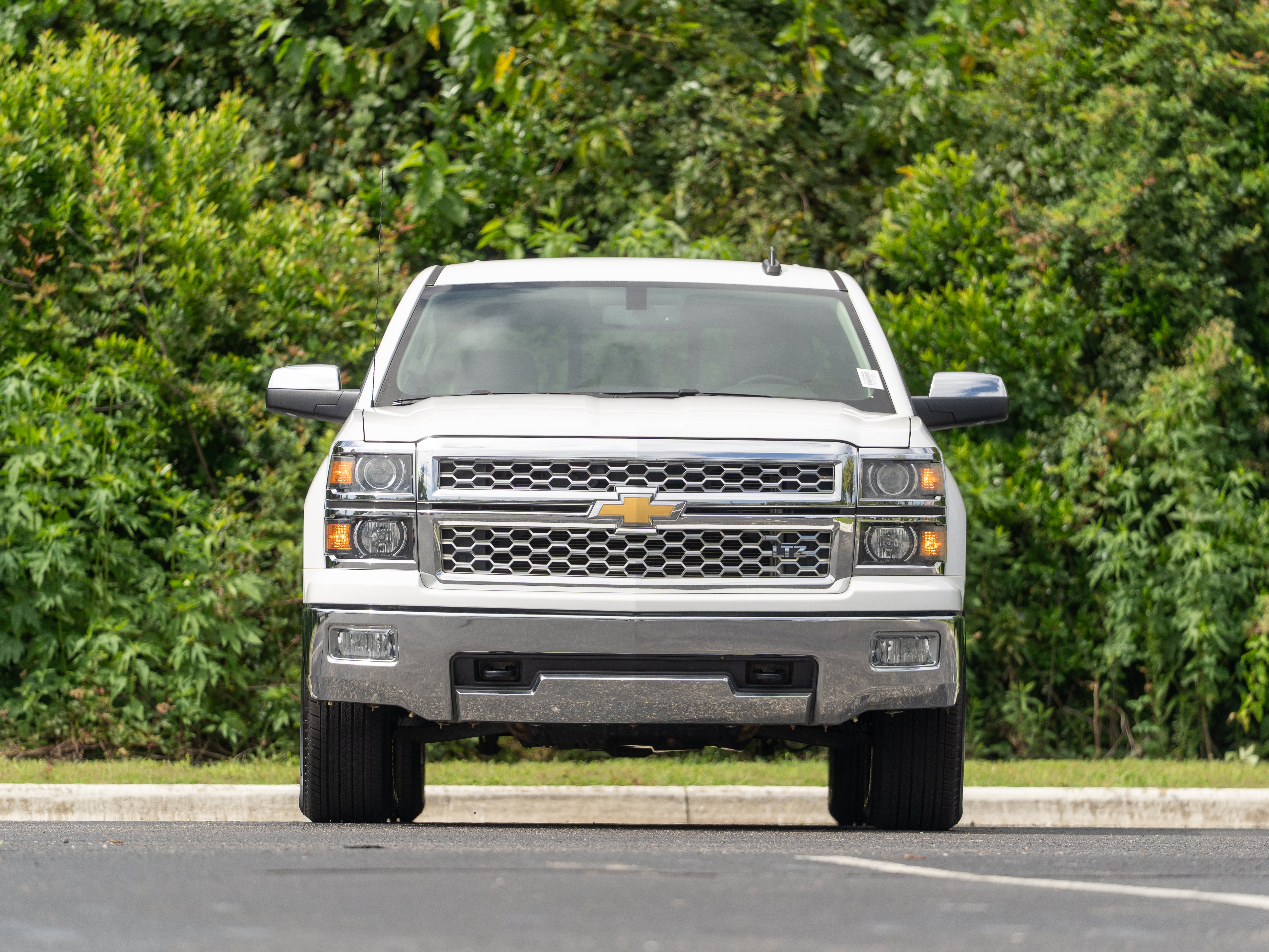 Used 2015 Chevrolet Silverado 1500 LTZ AWD/4WD image 32