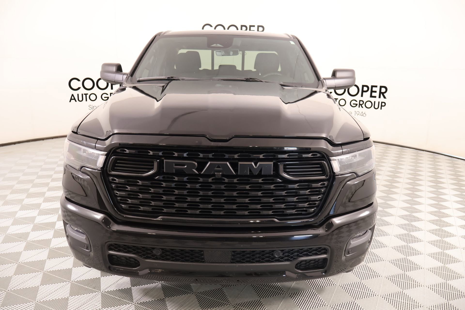 Used 2025 RAM 1500 Tradesman w/ Night Edition RWD image 8