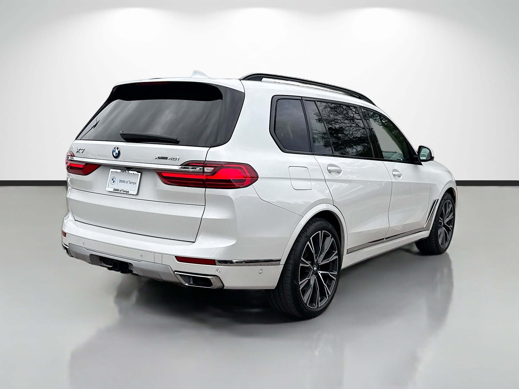 Used 2021 BMW X7 xDrive40i w/ Premium Package 2 image 3