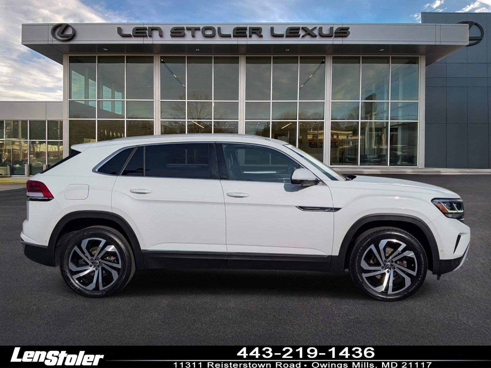 Used 2021 Volkswagen Atlas Cross Sport SEL Premium AWD/4WD image 2