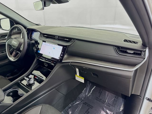 New 2026 Jeep Grand Cherokee Laredo image 28