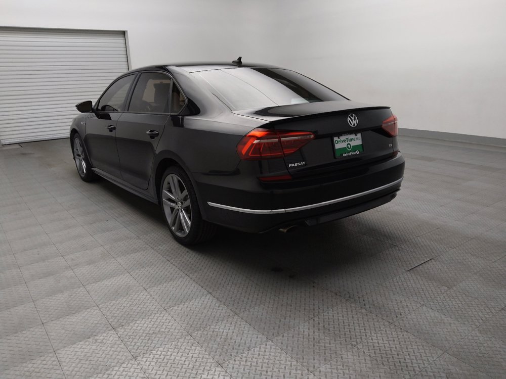 Used 2018 Volkswagen Passat 2.0T R-Line FWD image 5