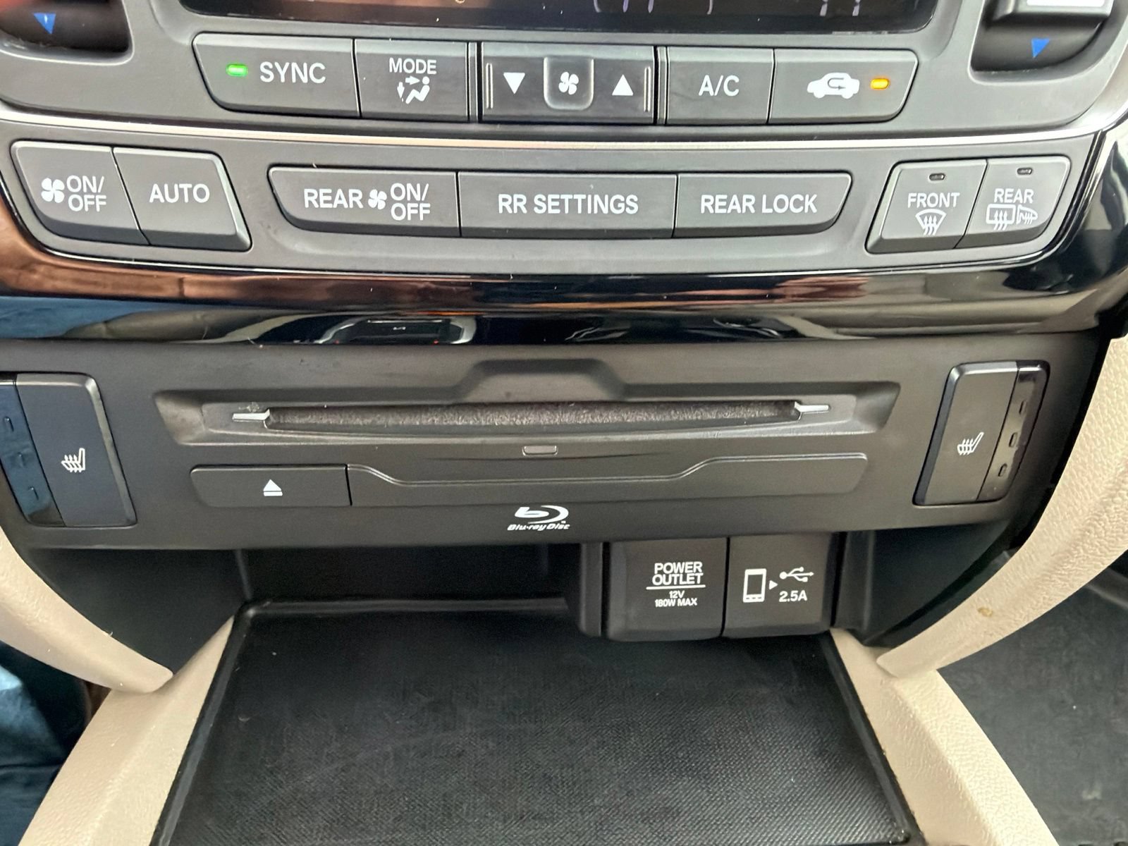 Used 2019 Honda Pilot Touring image 23