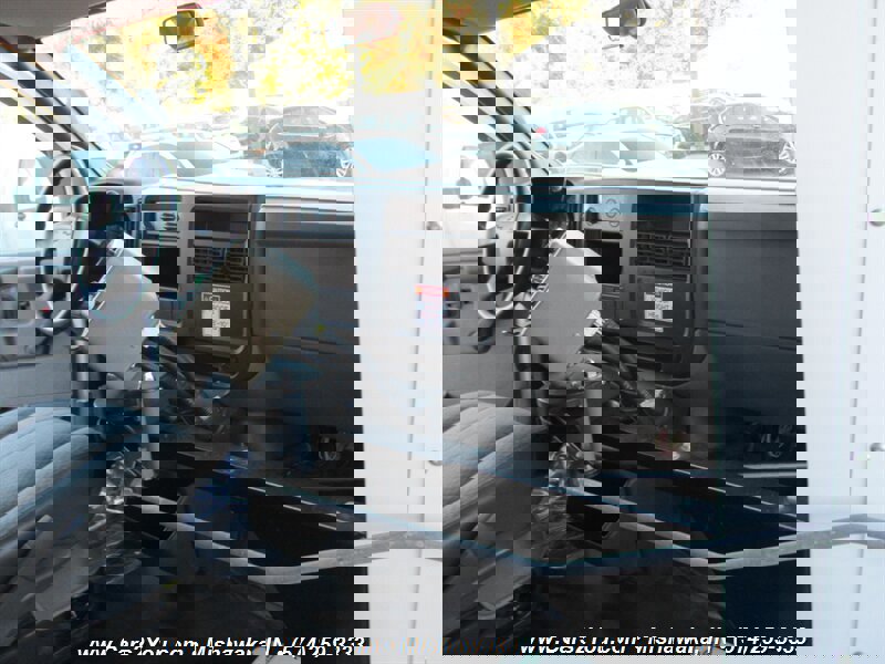 Used 2006 Chevrolet Express 3500 SHUTTLE BUS VAN w/ School Bus Package image 13