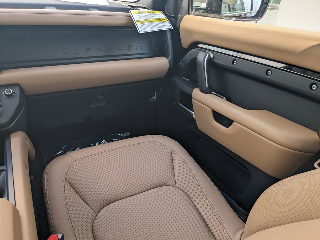 New 2025 Land Rover Defender 130 S image 15