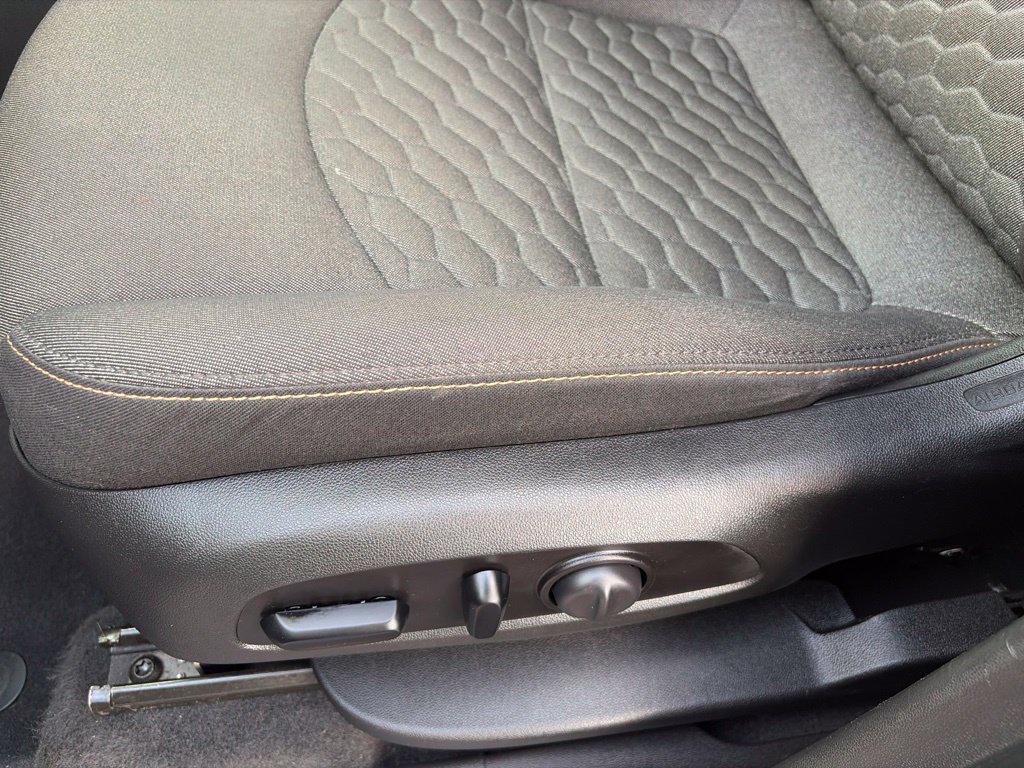 Used 2020 Chevrolet Equinox LT FWD image 19