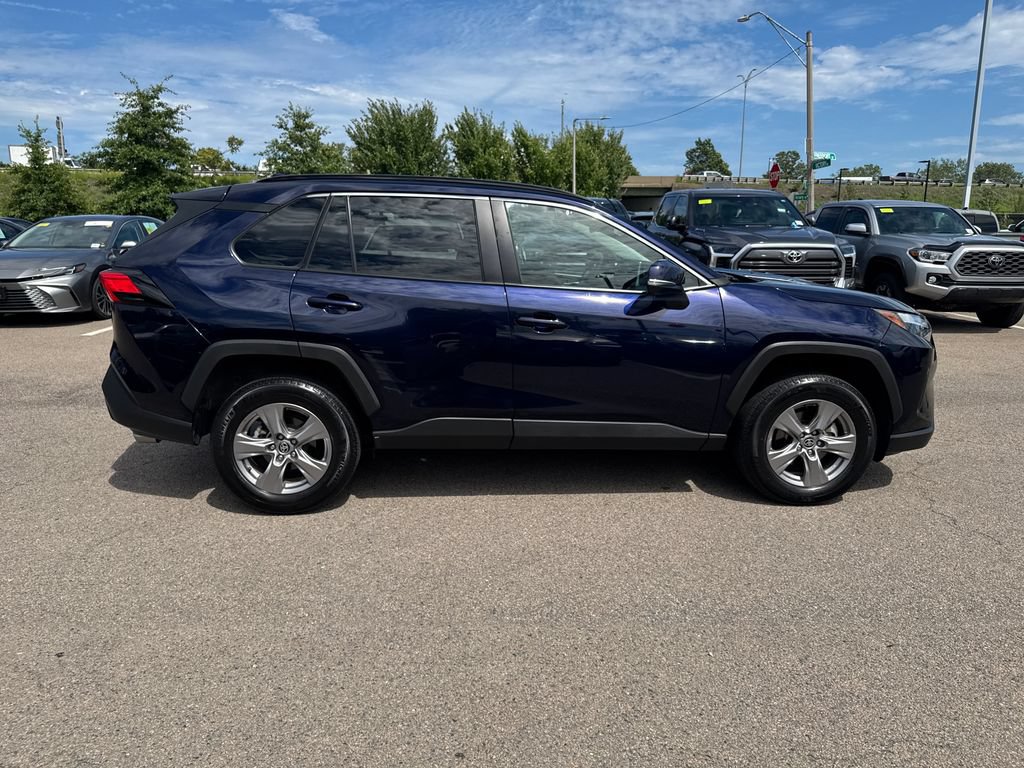 Used 2025 Toyota RAV4 XLE AWD/4WD image 9