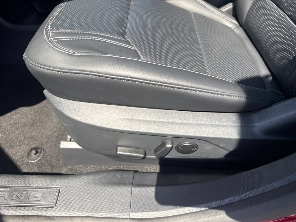 Used 2025 Ford Mustang Mach-E Premium AWD/4WD image 29