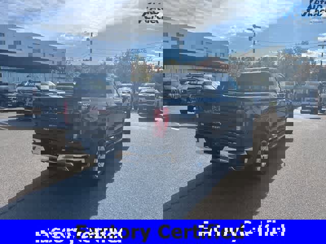 Certified 2022 GMC Sierra 1500 SLE w/ Preferred Package image 7