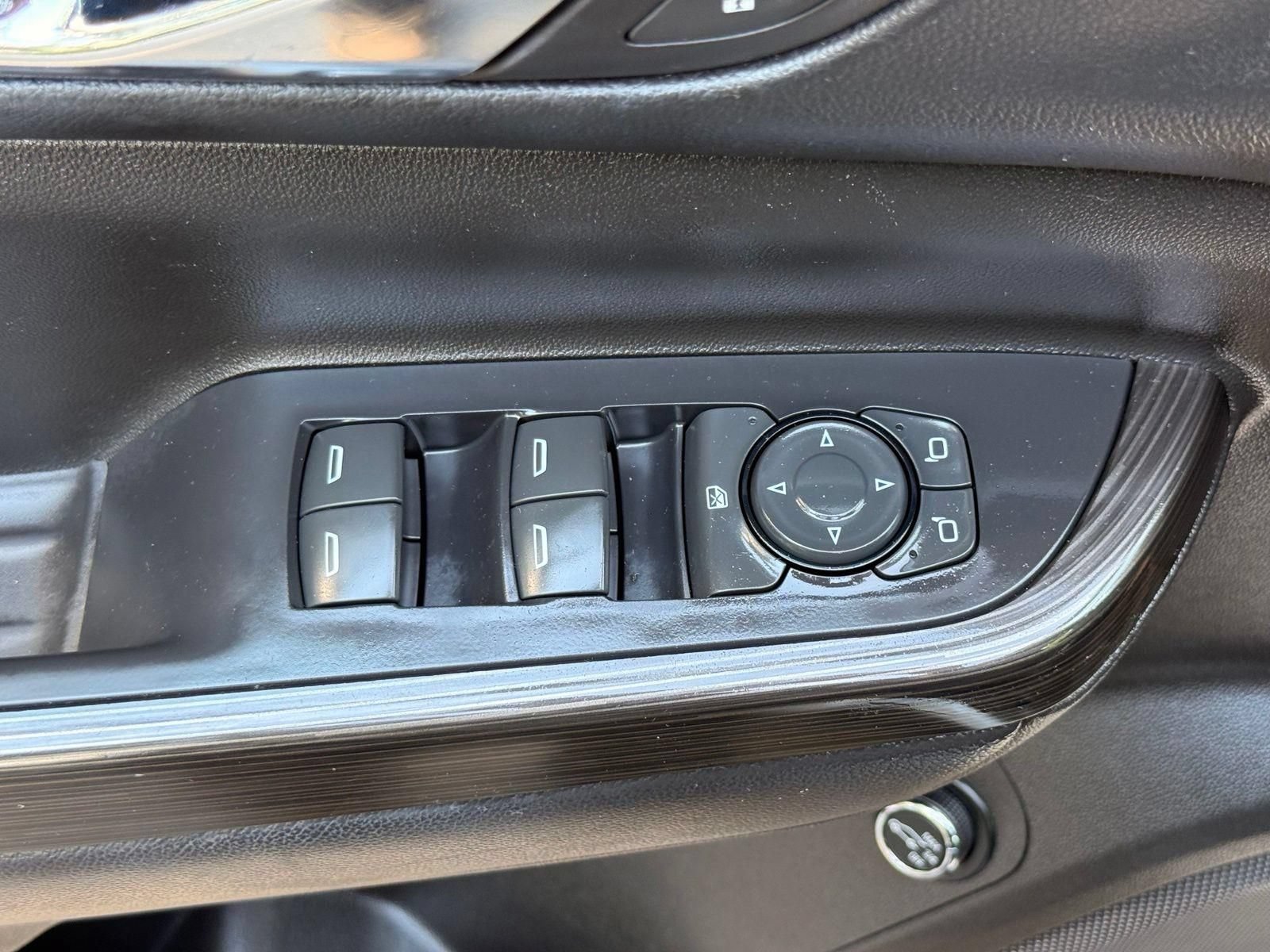 Used 2017 GMC Acadia SLT AWD/4WD image 19