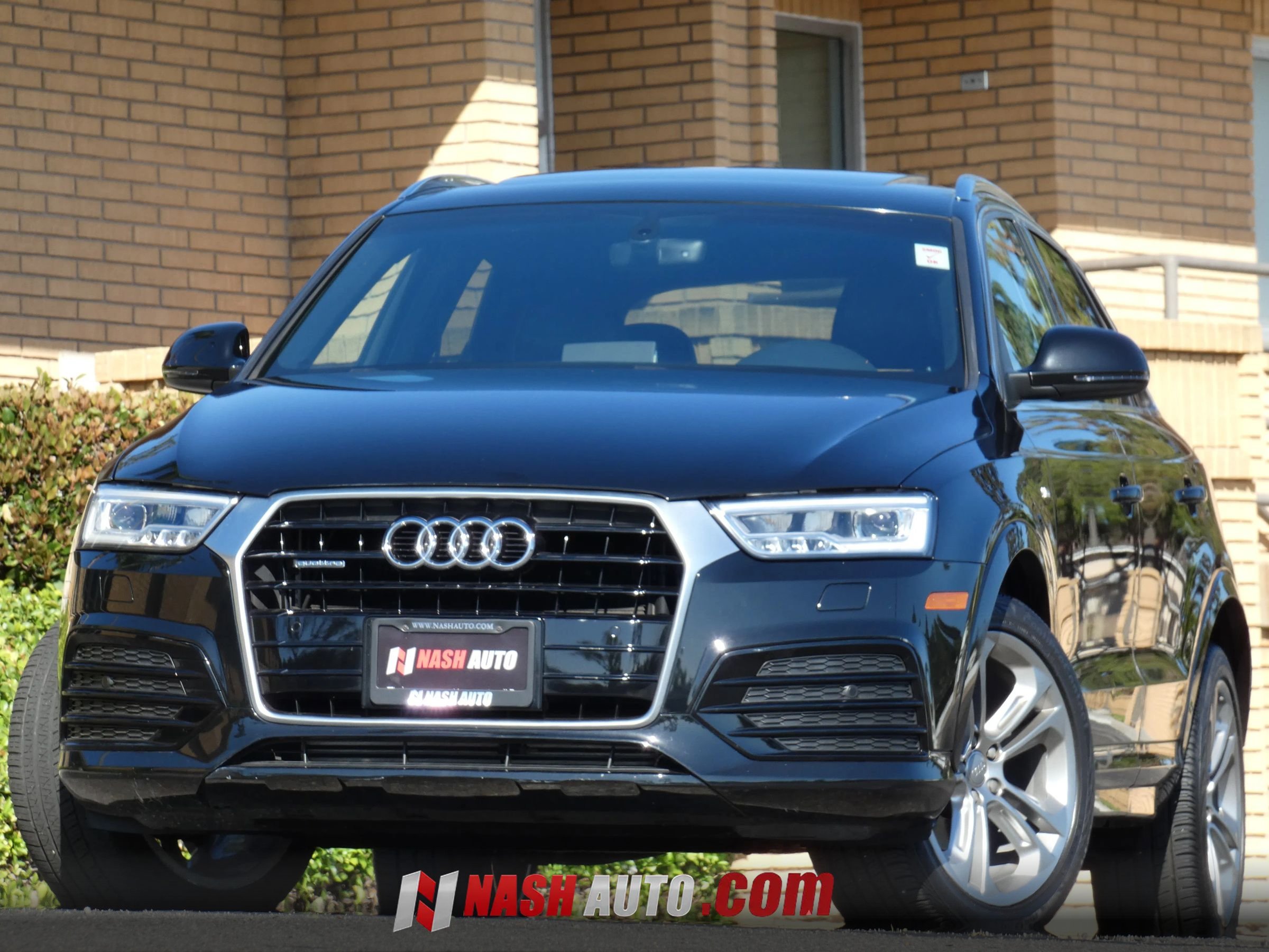 Used 2018 Audi Q3 2.0T Premium Plus w/ Premium Plus Package AWD/4WD image 2