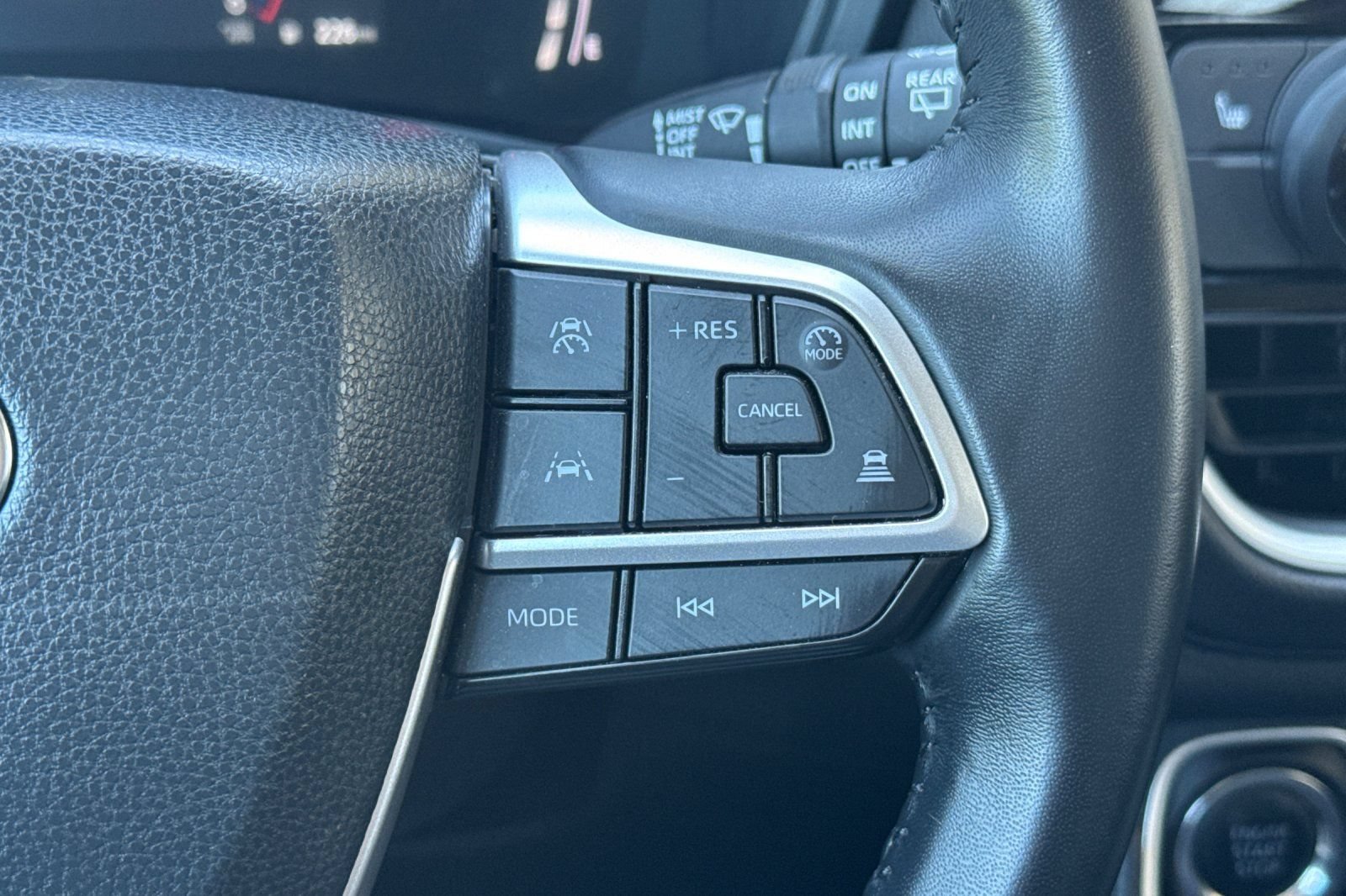Certified 2025 Toyota Grand Highlander FWD image 41