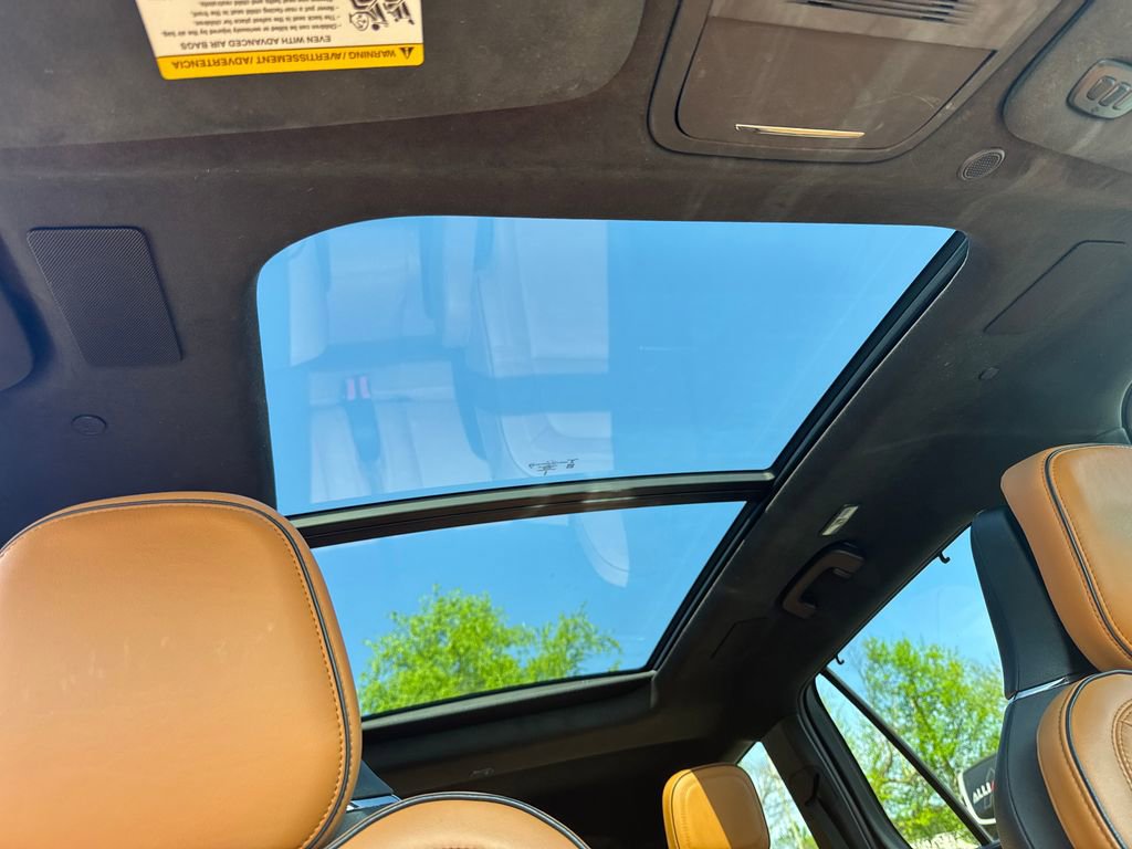 Used 2022 Lincoln Aviator Black Label w/ Dynamic Handling Package AWD/4WD image 25