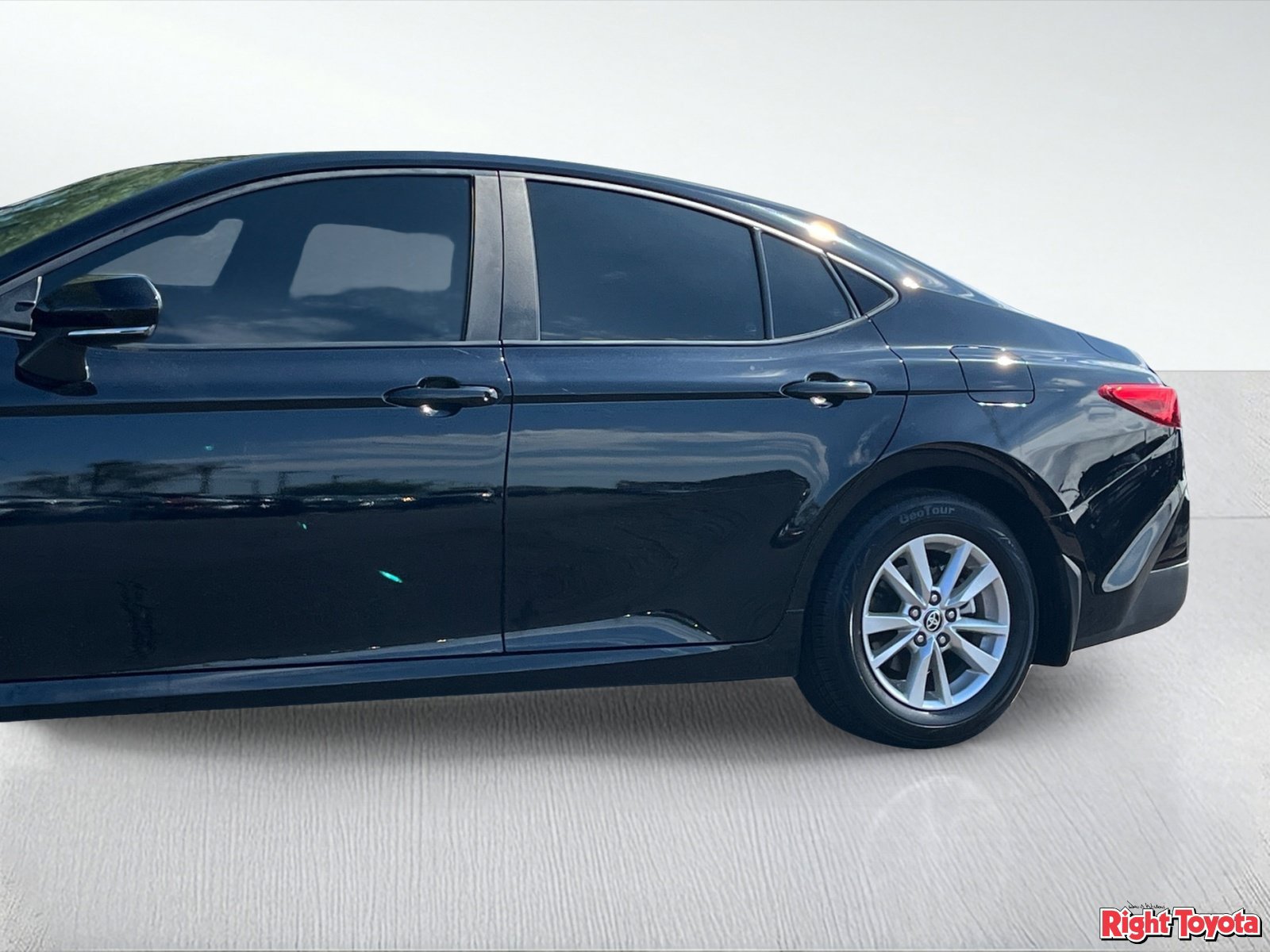 Certified 2025 Toyota Camry LE FWD image 10