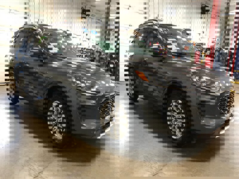 Used 2020 Ford Escape SE image 5