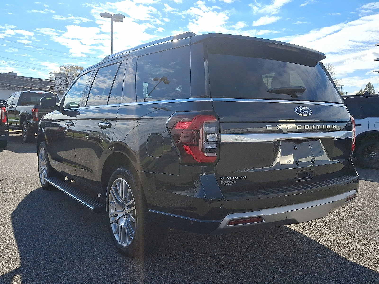 Certified 2024 Ford Expedition Platinum image 8