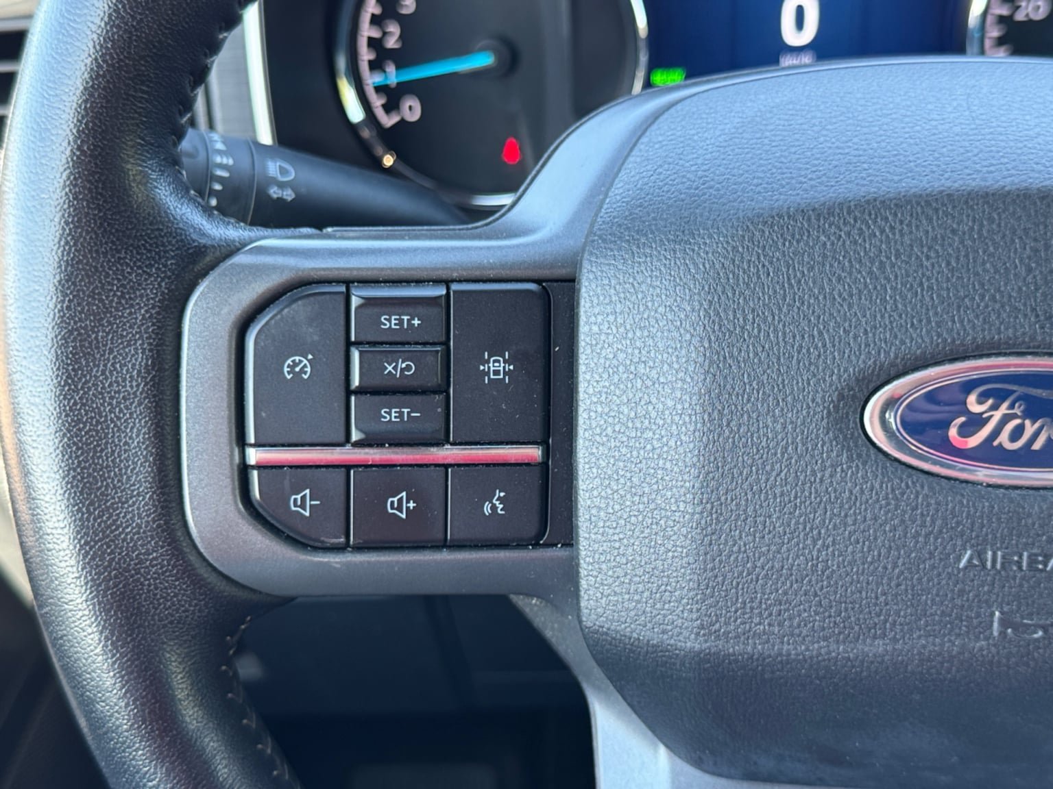 Used 2022 Ford F150 XLT w/ Equipment Group 301A Mid AWD/4WD image 22