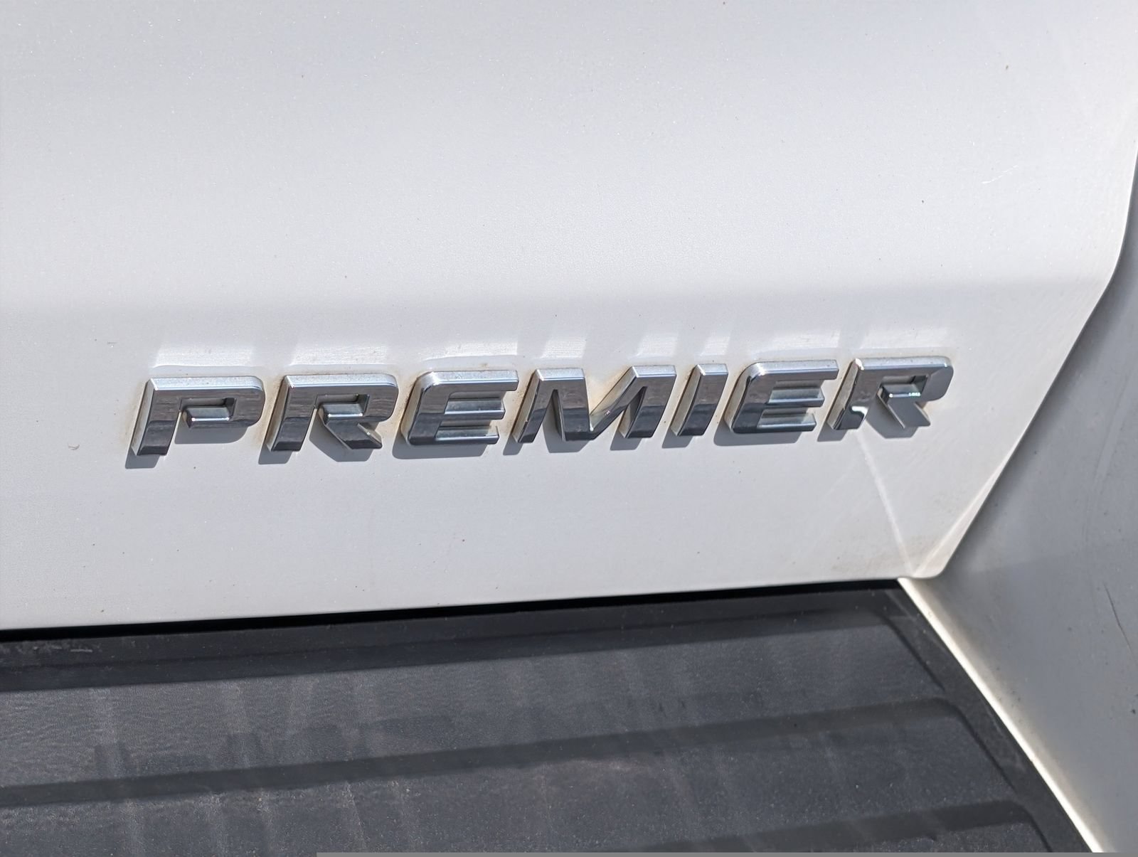 Used 2019 Chevrolet Suburban Premier AWD/4WD image 5