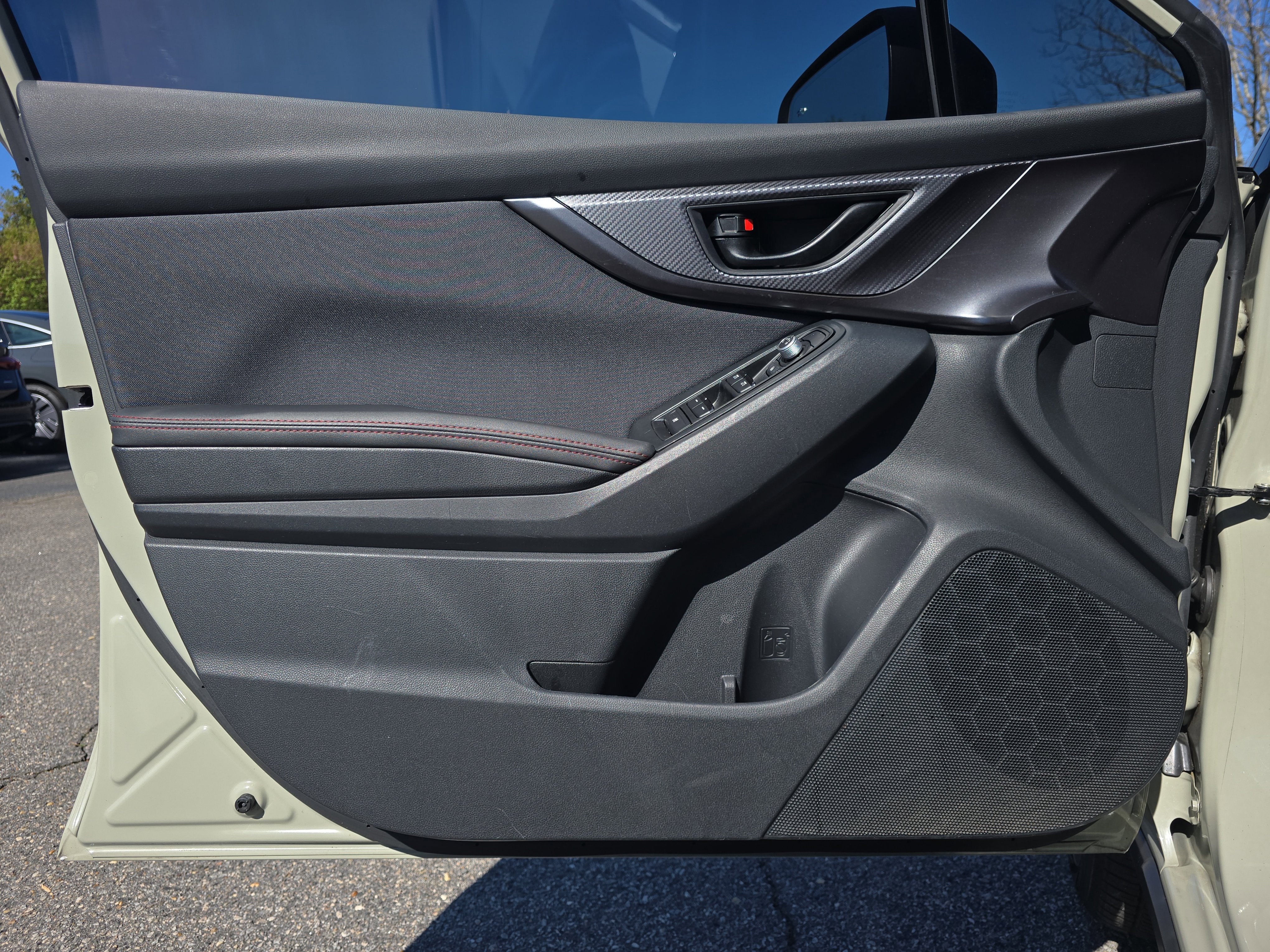 Used 2023 Subaru Crosstrek 2.0i Premium w/ Special Edition image 26