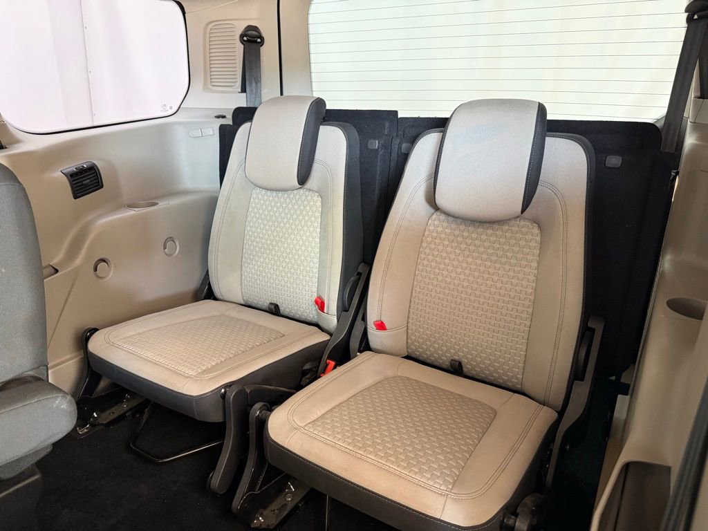 Used 2019 Ford Transit Connect XLT image 18