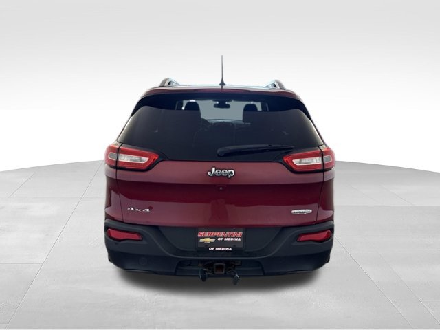 Used 2015 Jeep Cherokee Latitude w/ Cold Weather Group AWD/4WD image 8