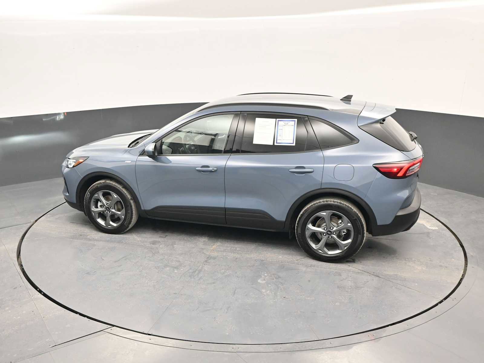 Used 2025 Ford Escape ST-Line Select image 30