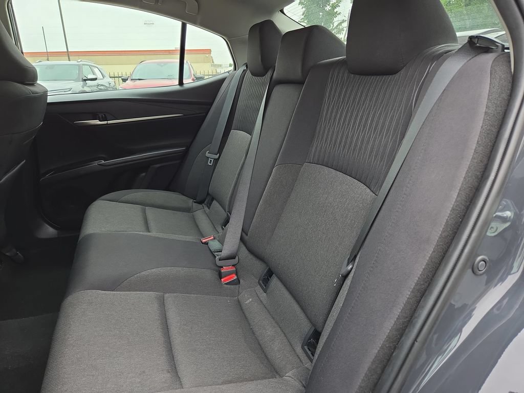 Used 2025 Toyota Camry LE FWD image 27