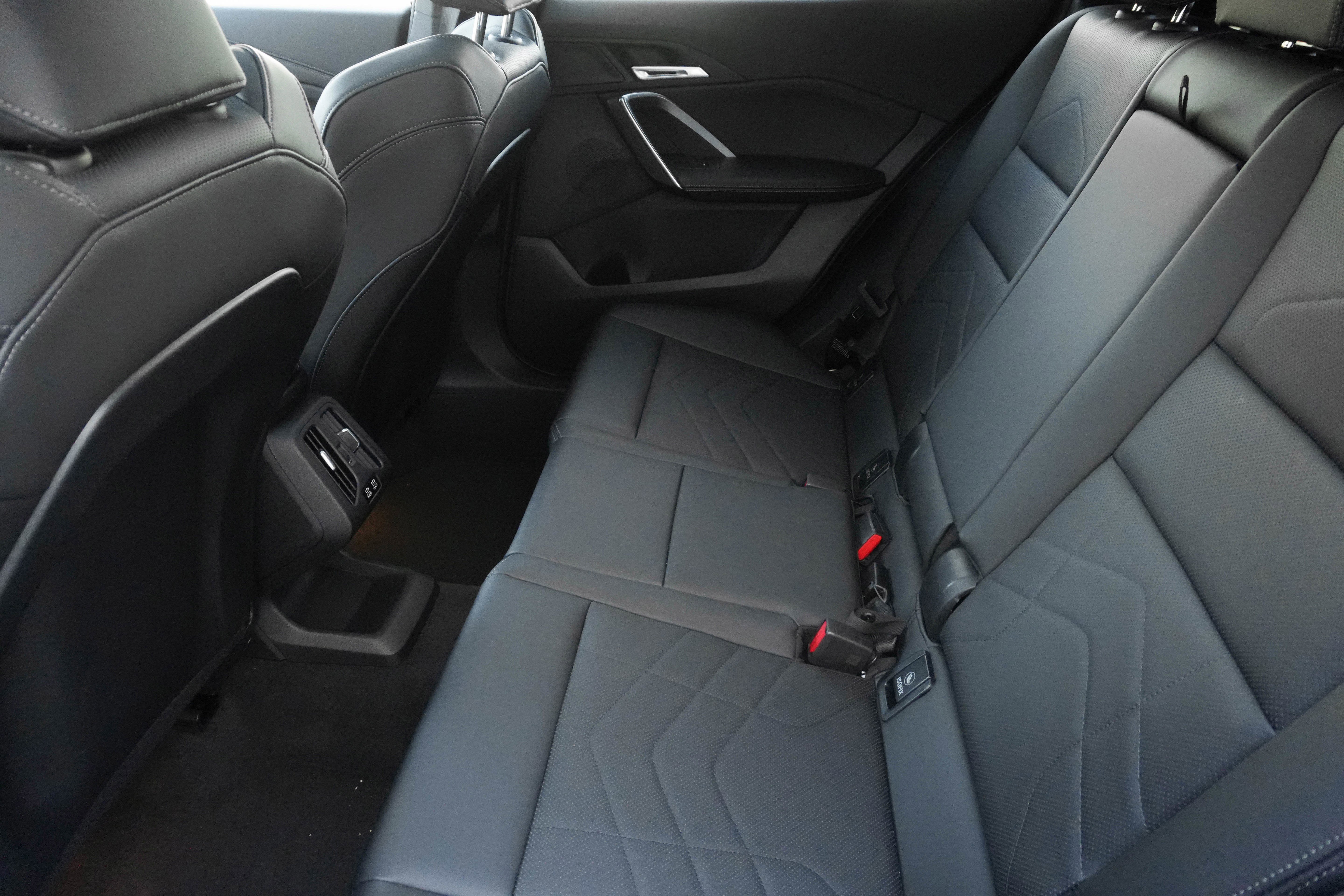 Certified 2025 BMW X2 xDrive28i image 33